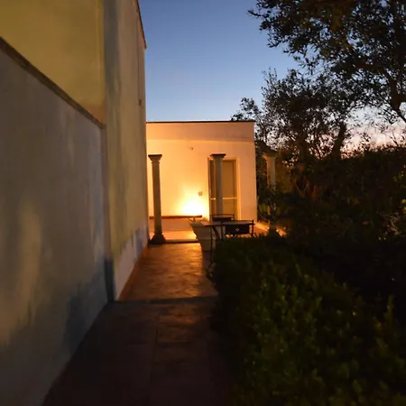 Il Monile Konukevi Otranto